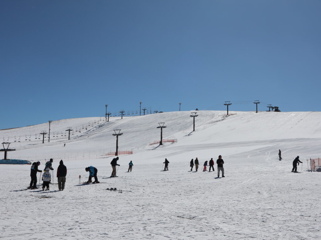 ファミリーゲレンデ 霧ヶ峰スキー場 2025-2026シーズン ⛷ | 霧ヶ峰